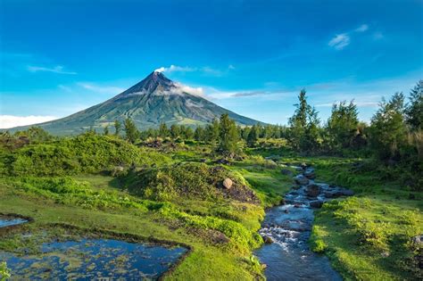 places to visit in bicol.